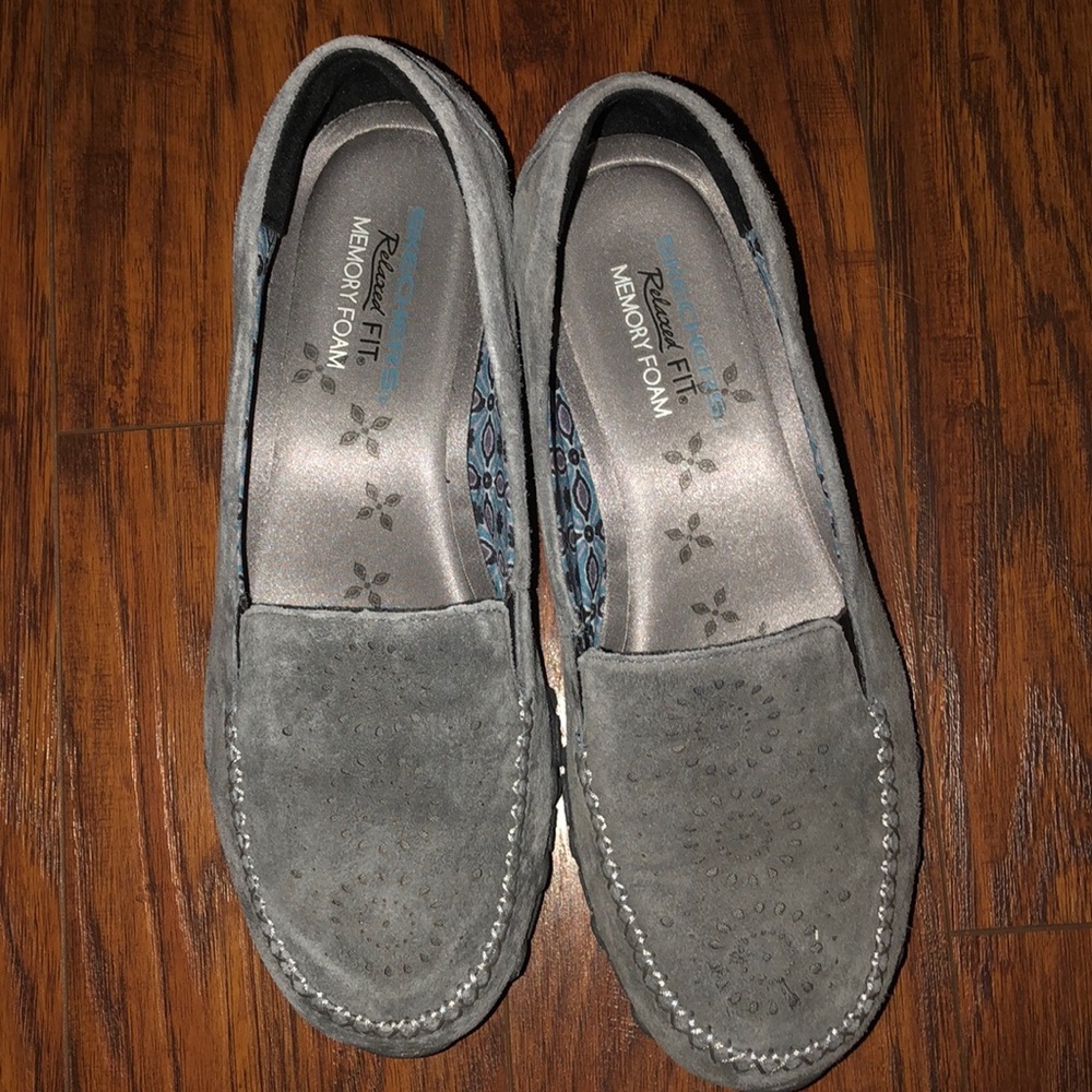 Sketchers shoes